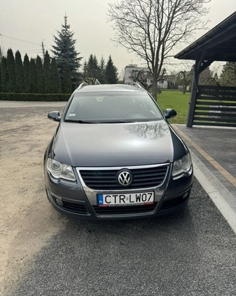 Volkswagen Passat cena 21500 przebieg: 291500, rok produkcji 2010 z Toruń małe 154